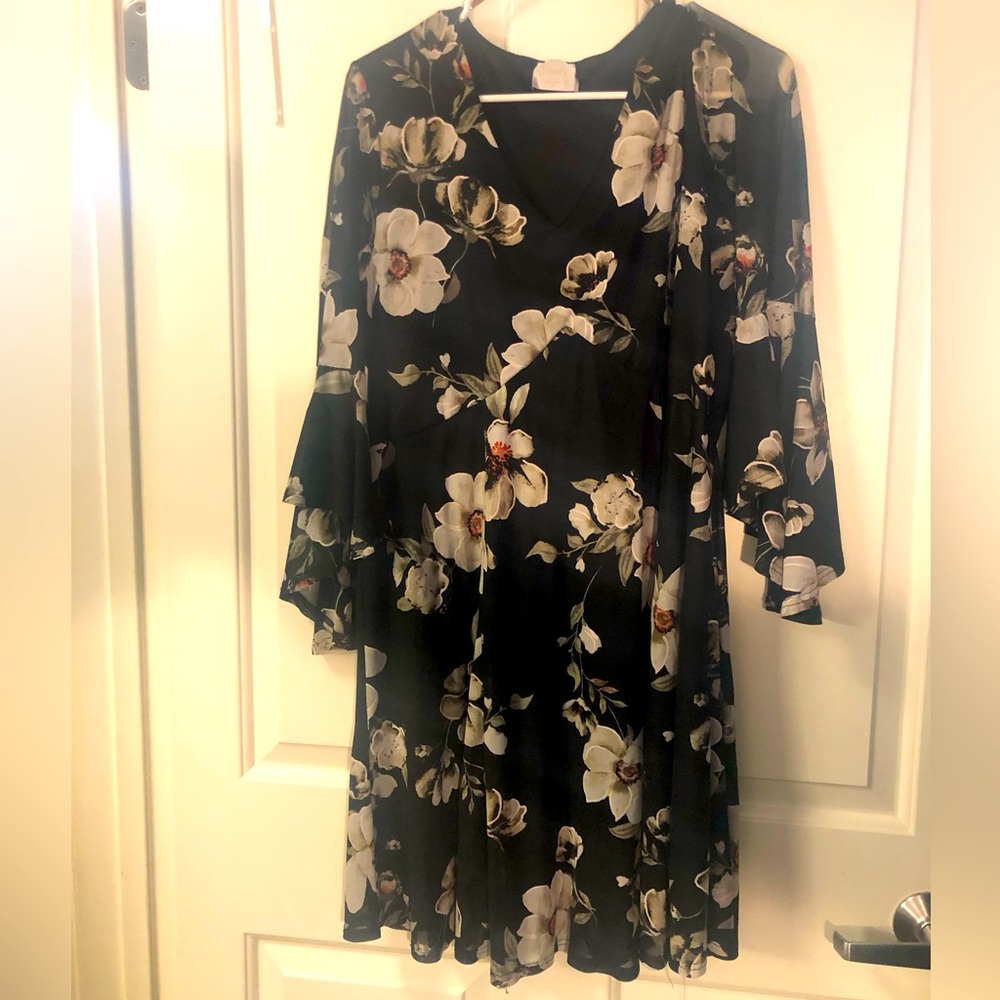 Flutter sleeve mini dress